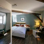 Weinbar & Gaestehaus Himmelstoss *