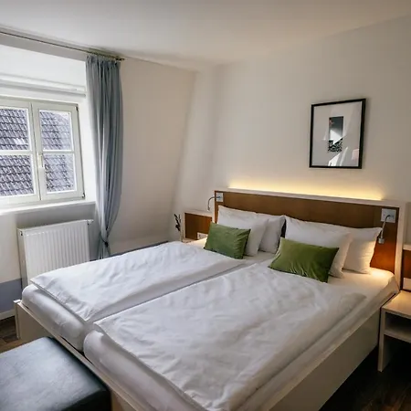 Weinbar & Gaestehaus Himmelstoss Деттельбах