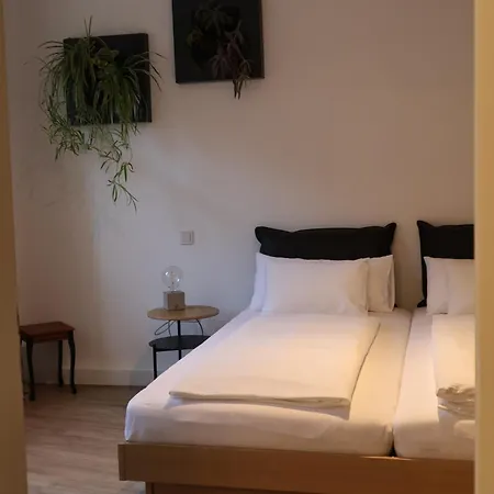 Weinbar & Gaestehaus Himmelstoss Отель Деттельбах