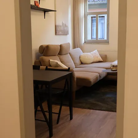 Отель Weinbar & Gaestehaus Himmelstoss Деттельбах