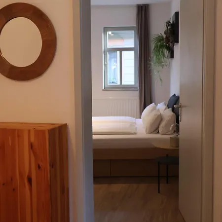 Weinbar & Gaestehaus Himmelstoss * Dettelbach