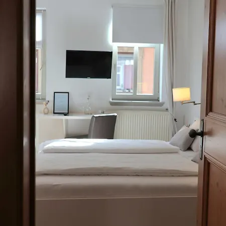 Weinbar & Gaestehaus Himmelstoss Отель Деттельбах